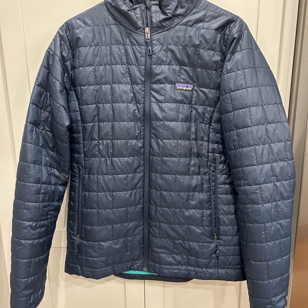 Patagonia Women’s Nano Puff- classic navy
